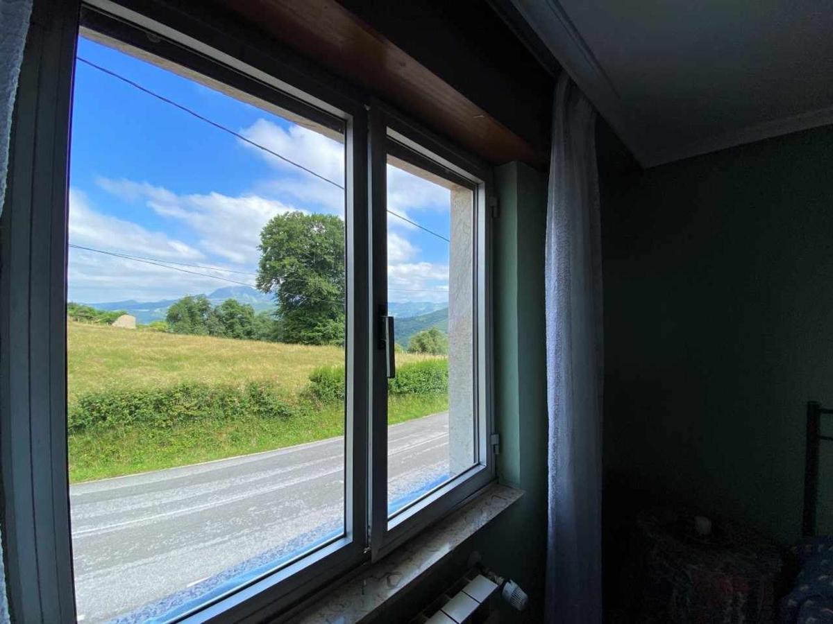 BimenesCasa Noval Zona Rural En El Centro De Asturiasアパートメント エクステリア 写真